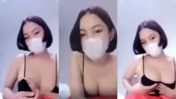Goyang Payudara Desi Rambut Pendek