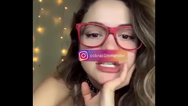 Tarian Rusia Menggoda Dengan Downblouse Sensual Di Bigo