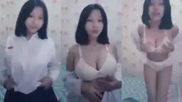 Rara Nadifa Tetap Bergaya Dengan Seragam Smp Yang Menggoda