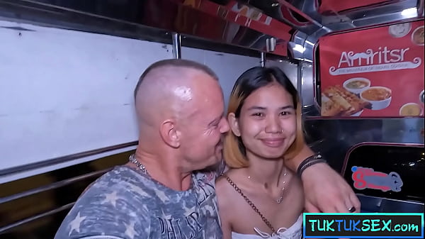 Gadis Thai Mungil Digondol Di Pattaya Naik Tuk Tuk Buat Digoyang