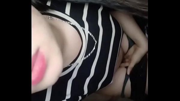 Tubuhnya Basah Kuyup, Menggelinjang Liar Di Atas Ranjang, Siap Dimangsa Nafsu Liarku Malam Ini.