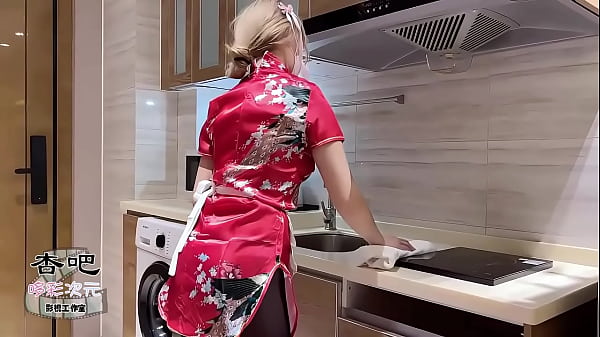 中华娘cos太勾人，直接冲上前干一炮