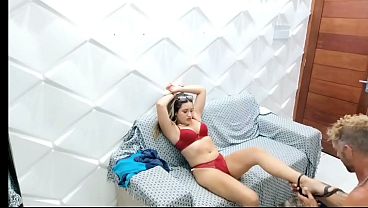 Ibu Mertuaku Yang Masih Muda Sendirian Di Rumah, Haus Banget, Begitu Aku Datang Langsung Dibujuk Buat Ngewe Pantat Sempitnya Sampai Keluar Di Dalem. Vagninho Dan Vivi Si Nakal.