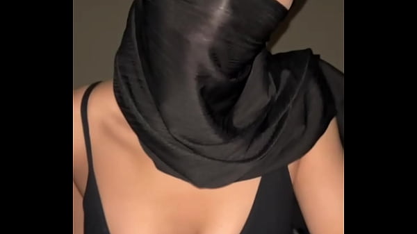 Paling Hot, Hijab Tembem, Dada Montok Arab Muslim Bikin Ngiler