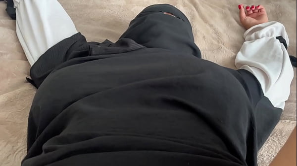 Pembantu Arab Bikin Klien Tegang Dengan Memek Ketat Dan Payudara Montoknya