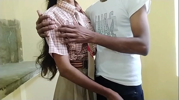 Anak Desa India Ngewe Pacar Sekolahnya Yang Masih 18 Tahun, Sampe Crot Di Dalem