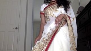 Hot Ibu-ibu Chennai Buka-bukaan Di Webcam, Bahasa Tamil Bikin Makin Liar