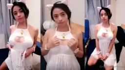 Miera Pamer Body Seksi Pakai Kostum Kucing Di Onlyfans, Bikin Ngaceng!