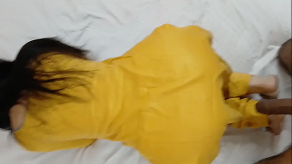 Bokep Janda India Montok, Pantat Gede Digebukin Doggy Style Saking Nikmatnya.