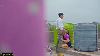 Pijet Di Atap, Jangan Mancing Di Lubang Ya Sayang