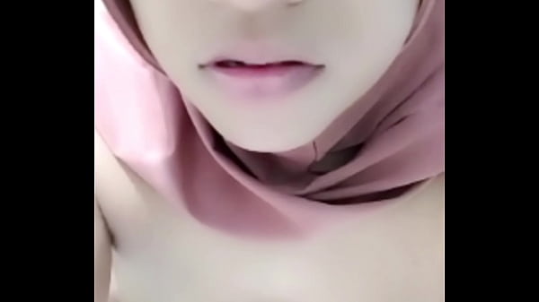 Video Call Sama Selingkuhan Di Kamar, Suami Lagi Keluar, Makin Panas Makin Liar