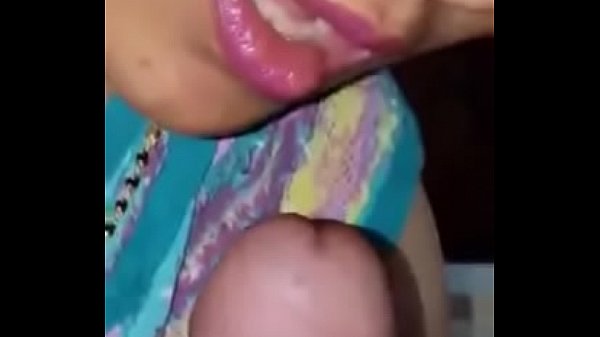 Suara Desah Malam, Kontol Suami Dimainin Bibir Istri, Desi Blowjob Bikin Makin Bernafsu.