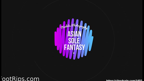 Nikmatin Banget Kaki-kaki Mulus Asia, Bikin Pengin Ngemong Sambil Ngerasain Sensasi Basah.
