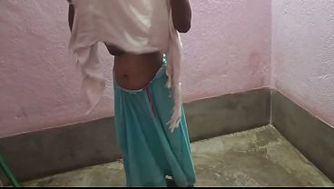 Desi Cewek Super Seksi Baru, Jago Ngejilat Batang Pisang Gede