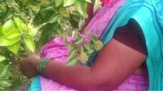 Bhabhi India Desa, Main Di Luar, Makin Basah Kena Angin.