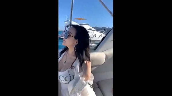 Cewek China, Kayaknya Emang Bikin Makin Bernafsu, Siap Digoyang.