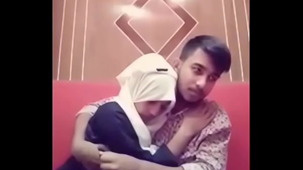 Desi Cewek & Cowok Lagi Ciuman Panas Di Hotel, Bikin Greget