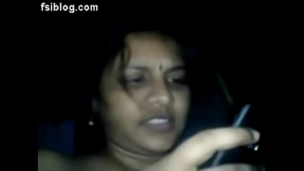 Bini India Malu-malu, Tapi Suami Nikmatin Banget