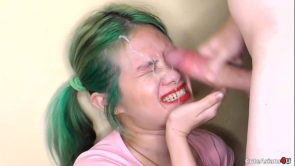 Gadis Ngentot & Isap Kontol Ayah Tirinya Demi Follower Tambahan!