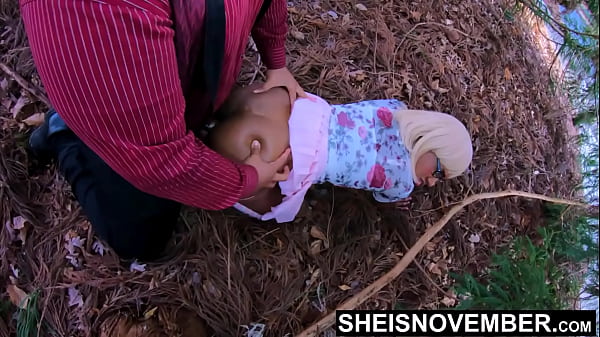 Tonton! Anak Tiri Kecilku Yang Polos, Dia November, Memek Mulus Minta Digenjot Gaya Doggy Dan Misionaris Di Hutan Terbuka, Kontol Besar Bapak Tiri Nusuk Mentah-mentah, Keluarga Tiri Hitam Ekstrim Ngentot Liar Di Tanah.