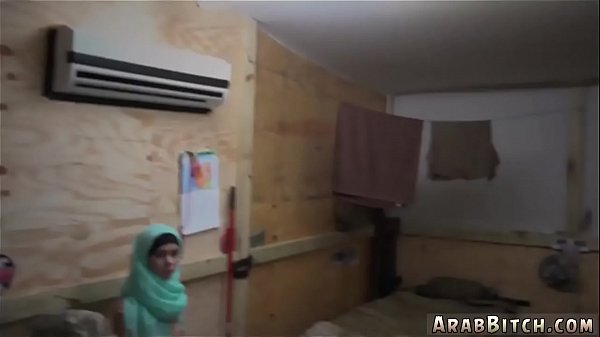 Ngentot Pertama Kali Di Lubang Belakang, Kontol Goyang Bikin Makin Basah!