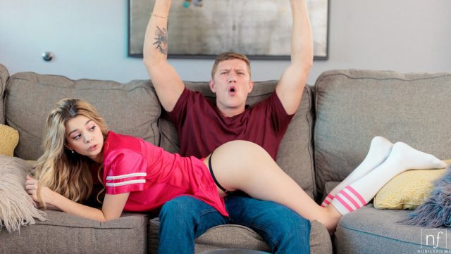 Nungging Manis, Satu Sentuhan Di Sini Langsung Bikin Menang Mutlak Bareng Molly Little & Oliver Flynn | Nubilefilms