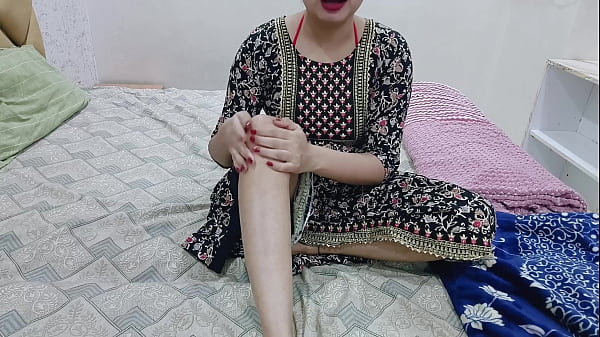 Malam Itu, Kakak Tiriku Sendirian Di Kamar, Aku Pun Masuk Dan Mengelus Tubuh Serta Memijat Bagian Sensitifku Di Depannya.