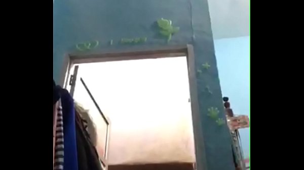 Cewek Indonesia Mandi Di Depan Webcam, Pamer Tubuh Basah Kuyup