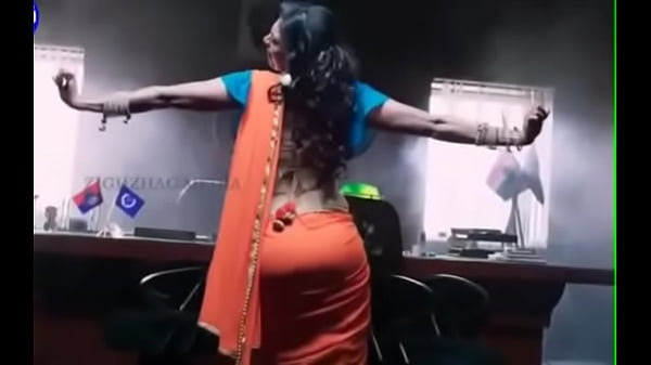 Desi Bokong Montok Dibalik Saree, Bikin Ngiler