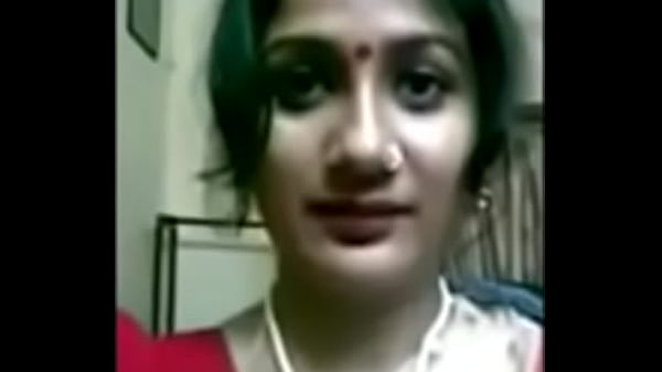 Desi Istri Bengali Montok, Susu Gede Goyang-goyang Siap Digarap