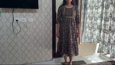 Desi Bhabhi Ko Randi Jaisa Chod Ke Pel Diya