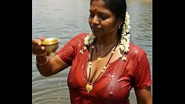 Desi Bhabhi Ai Pake Gaya Sexy, Hot, Bikin Ngilu