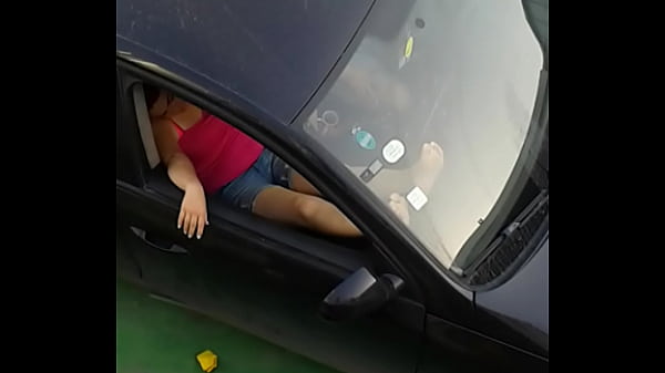 Gadis Arab Seksi, Minta Digebukin Di Tempat Umum