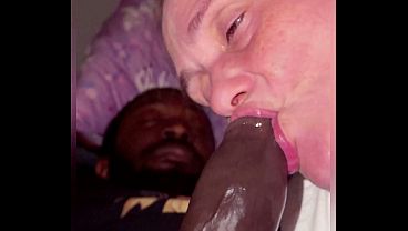 Ibu Tiri Hisap Kontol Hitam Besar Anak Tirinya