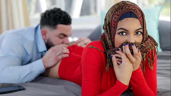 Kakak Tiri Mau Ngajarin Adik Tiri Berhijab Beberapa Trik Panas Sebelum Nikah – Hijab Ngehe