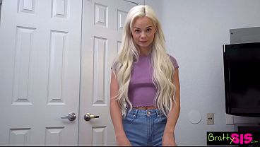 Si Blonde Nakal Elsa Jean: “serahin Duit Lu, Biar Gua Hisap Kontol Lu Sampai Kering”