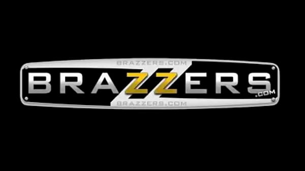 Brazzers, Bintang Porno Sialan!! Montok Banget, Nyol-nyol Gede Bikin Ngaceng!