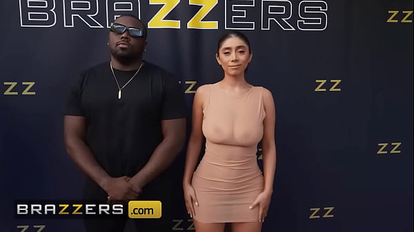 Brazzers – Violet Myers Pamer Lubang Bokong Ke Paparazi, Bikin Mewek