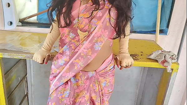 কামওয়ালি বাই আর মকান মালিকের গরম দেশি চুদাচুদি