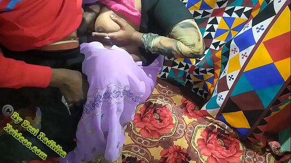 Desi Indian Bhabhi Digebek Kekasih Di Kamar, Suara Hindi Jelas Bikin Makin Erotis.