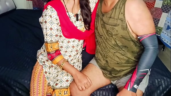 Mami Ko Paise Kamane Ka Asan Tarika Batakar Bhanje Ko Jor Se Choda