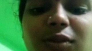 Baru Aja Ada Video Call Cewek Tamil, Pamer Tubuh Bugil, Bikin Makin Horny.