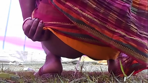 Desi Bulu Becek Ngocok Pipis Basah