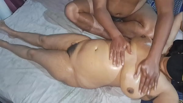 Desi Indian Bhabhi Bugil Total Dipijat Sampai Crott