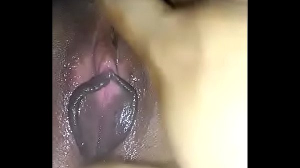 Cewek India Lagi Siapin Badan Biar Makin Basah Buat Majikannya.