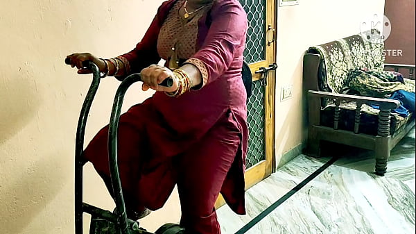Bokep Bhabhi India Ngewe Sama Bocah Gym, Crot Di Mana-mana