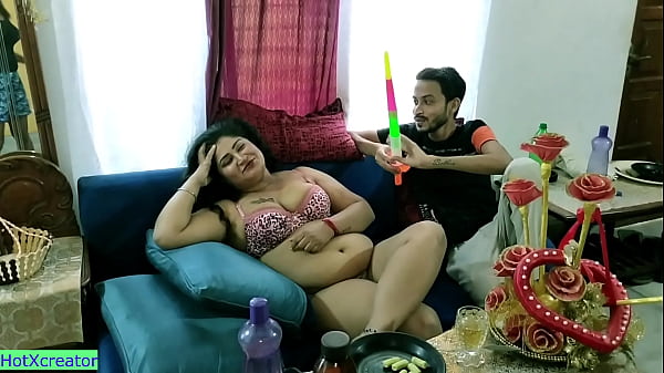 Ultah Bhabhi India Panas, Ngewe Bareng Pacar Muda!