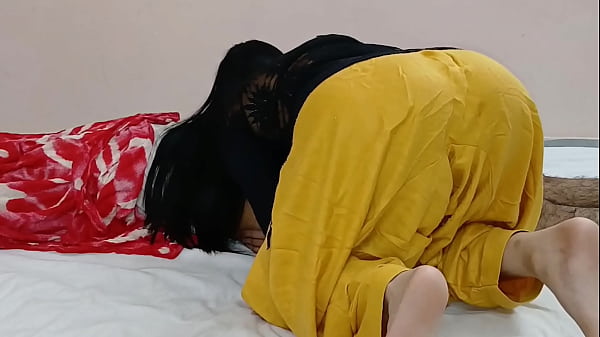 Bhabhi Punya Memek Kering Pengen Digenjot Video Seks Hindi