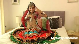 Jasmine Mathur Si Bule Gujarat Goyang Garba Bikin Crot
